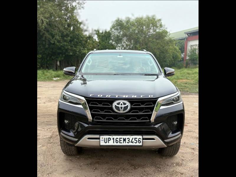 Toyota Fortuner 4X2 AT 2.7 Petrol