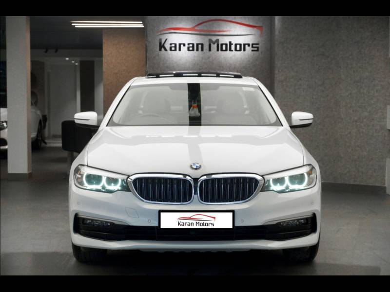 BMW 5 Series 520d Sedan Modern Line