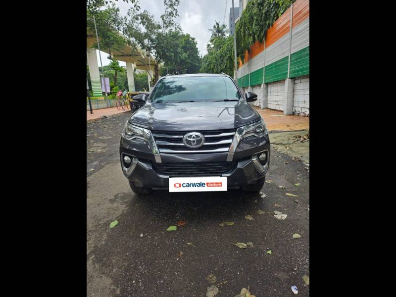 Toyota Fortuner 2.8 4x4 AT