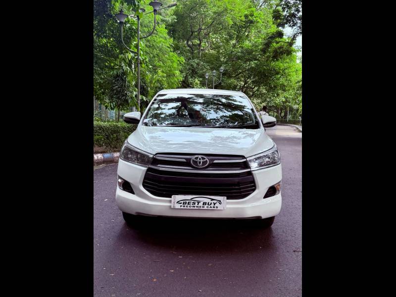 Toyota Innova Crysta 2.4 G Plus 8 STR