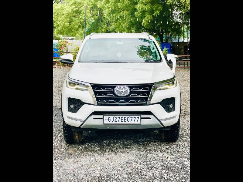 Toyota Fortuner 4X2 AT 2.8 Diesel