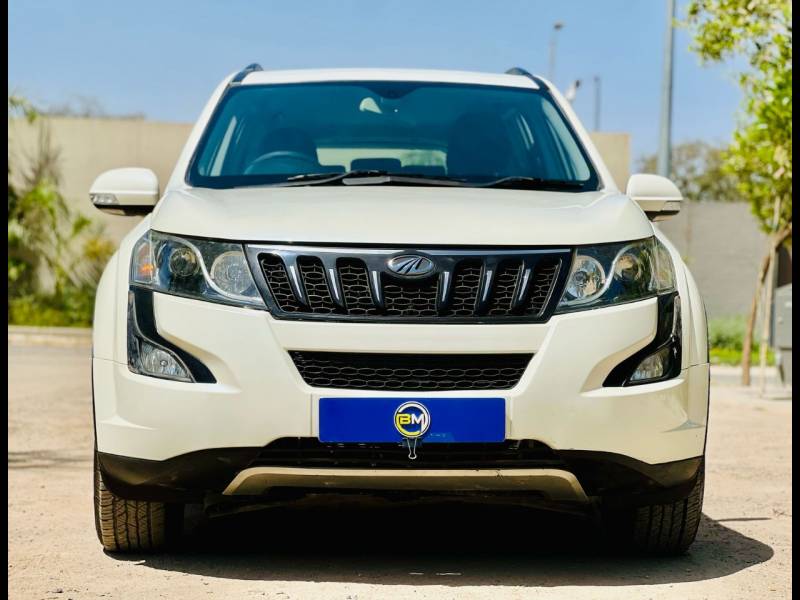 Mahindra XUV500 W6 FWD