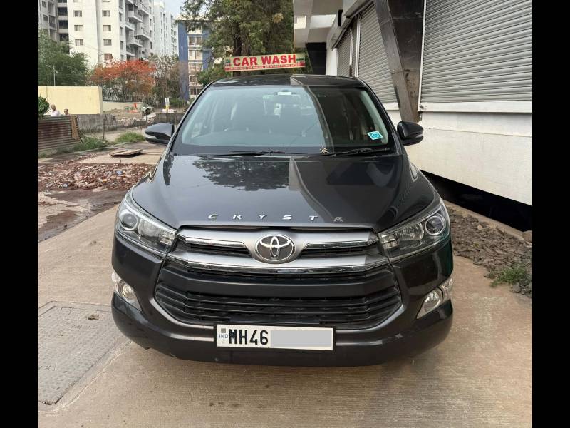 Toyota Innova Crysta 2.4 V Diesel