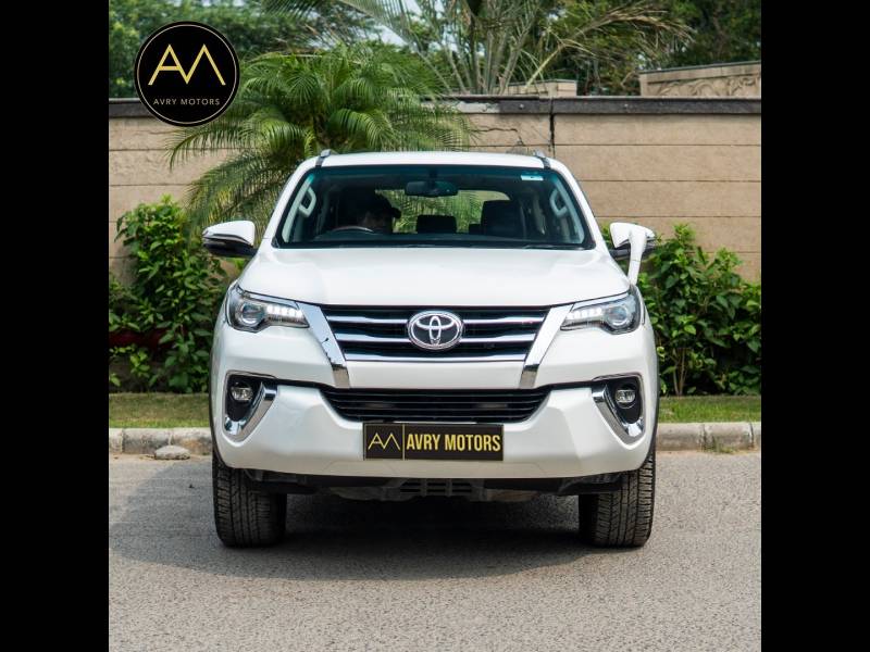 Toyota Fortuner 2.8 4x2 AT