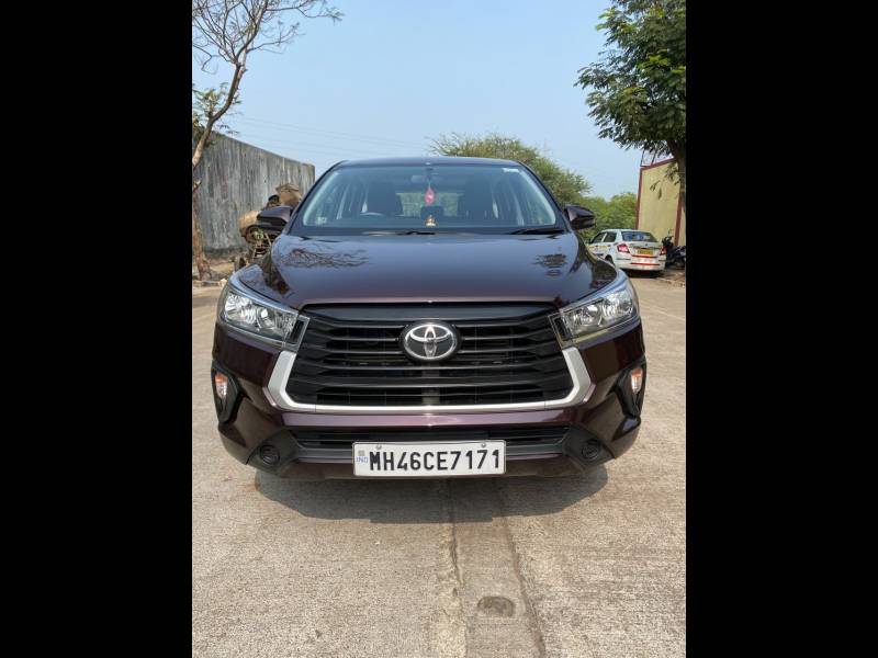 Toyota Innova Crysta 2.4 GX 8 STR