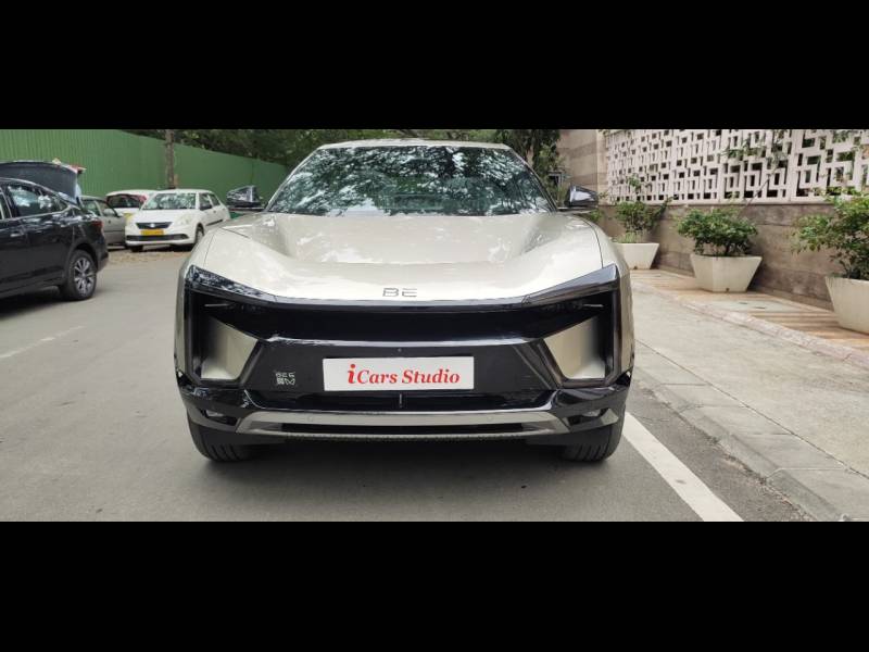 Mahindra BE 6 Pack Three Select