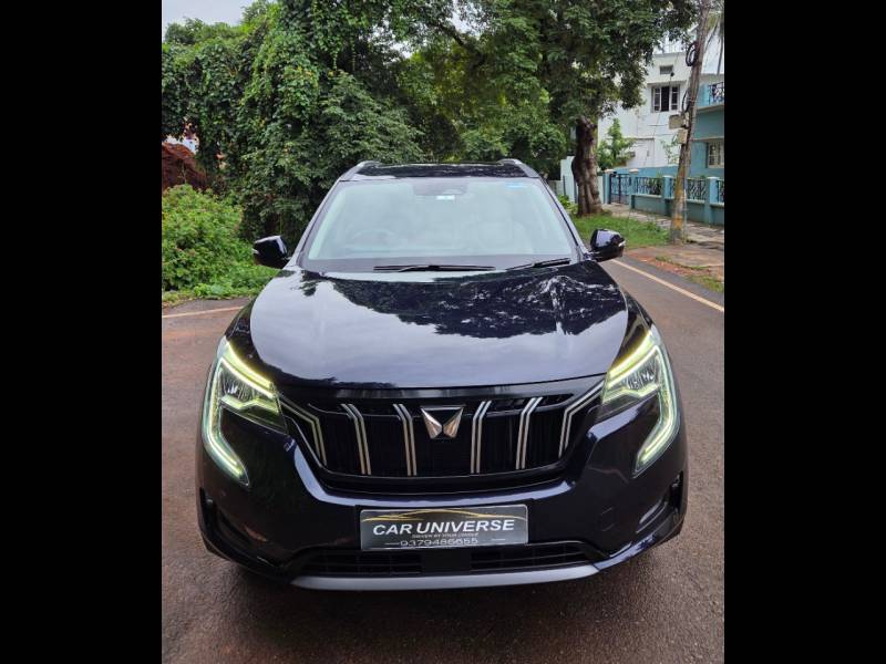 Mahindra XUV700 AX 7 Diesel MT Luxury Pack 7 STR