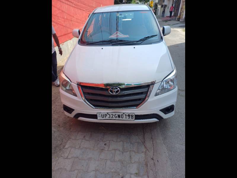Toyota Innova 2.5 G BS IV 7 STR