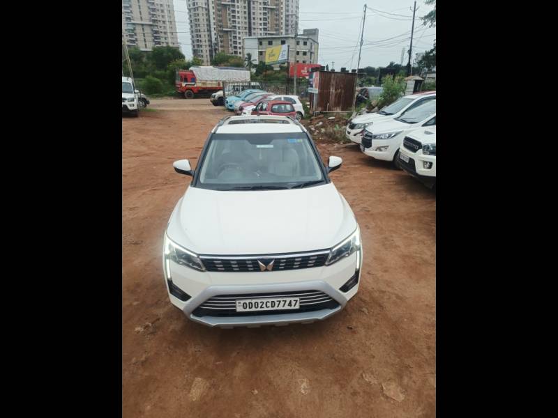 Mahindra XUV 300 W8 (O) 1.5 Diesel