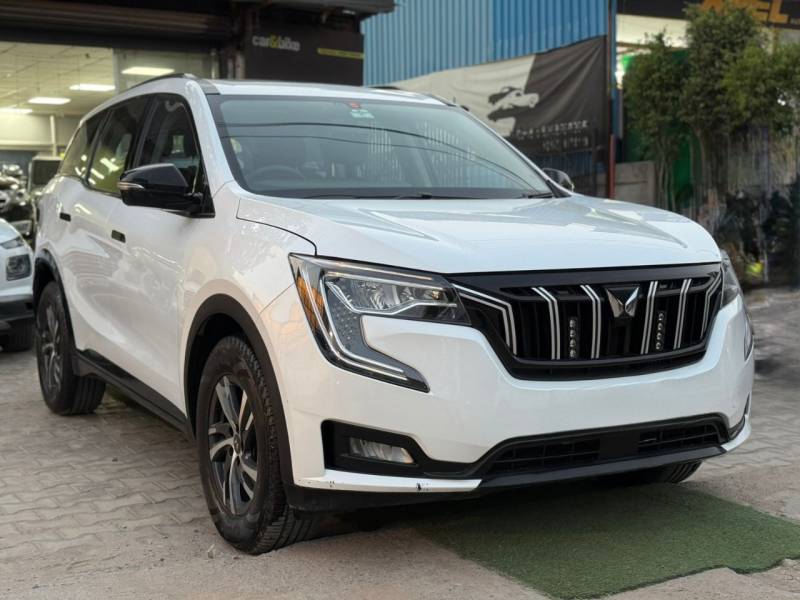 Mahindra XUV700 AX 5 Diesel AT 7 STR