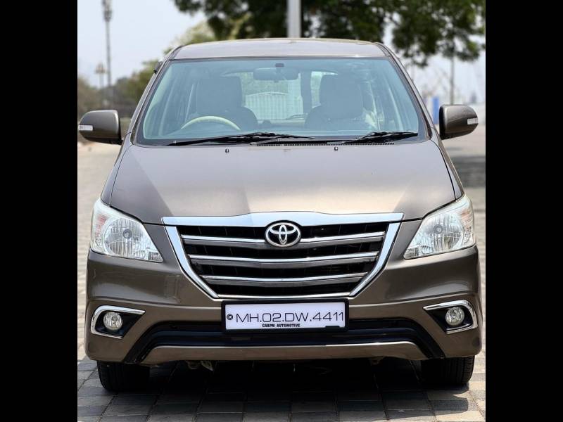 Toyota Innova 2.5 VX 7 STR