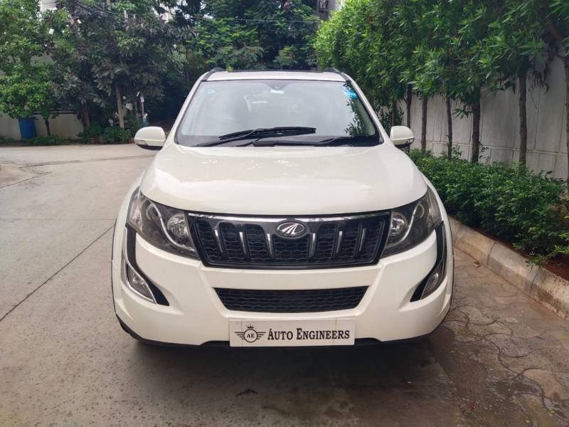 Mahindra XUV500 W10 AWD