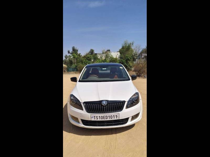 Skoda Rapid 1.5 TDI CR Elegance Plus Black Package AT