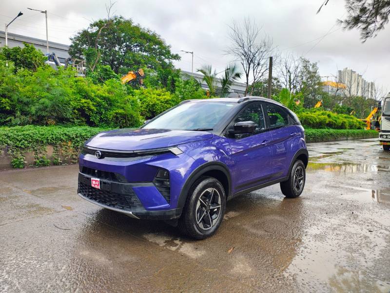 Tata Nexon Fearless Plus (S) 1.2 Petrol 6MT Dual Tone