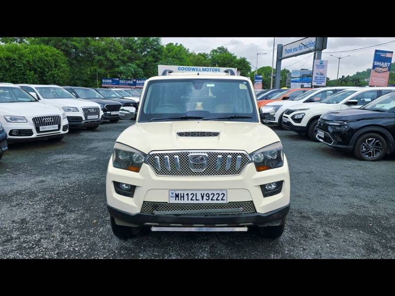 Mahindra Scorpio S10