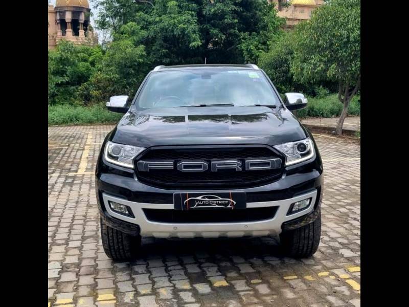 Ford Endeavour Titanium 2.2 4x2 AT