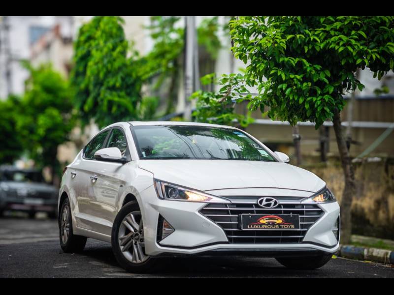Hyundai Elantra 2.0 SX (O) AT