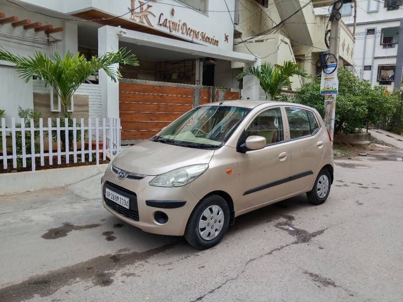 Hyundai i10 Sportz 1.2 AT