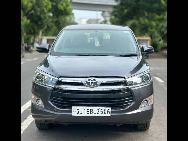 Toyota Innova Crysta 2.4 VX 8 STR