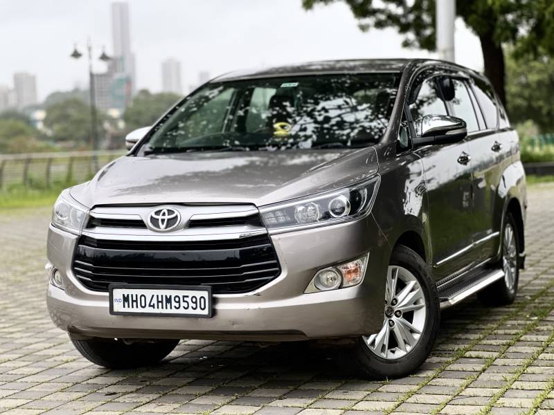 Toyota Innova Crysta 2.8 ZX AT 7 STR