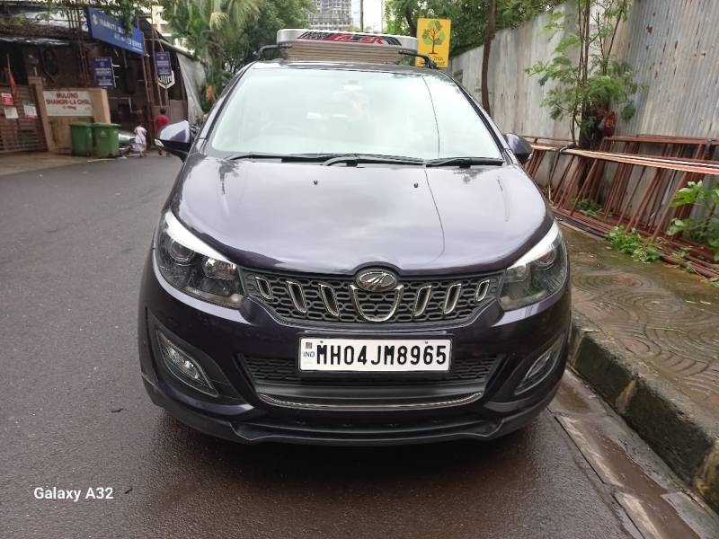 Mahindra Marazzo M6 8 STR