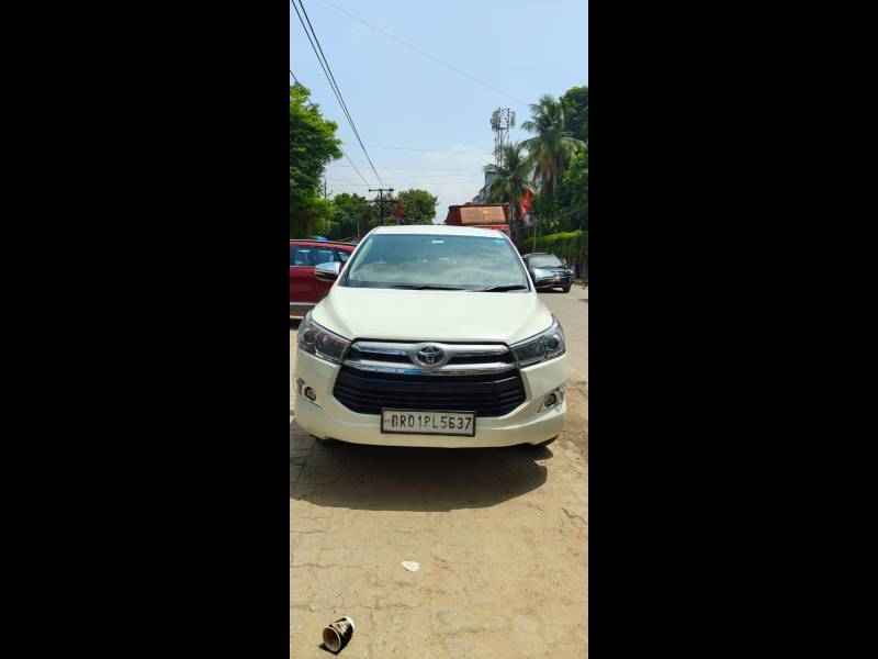 Toyota Innova Crysta 2.4 V Diesel