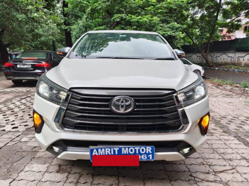 Toyota Innova Crysta 2.4 ZX 7 STR