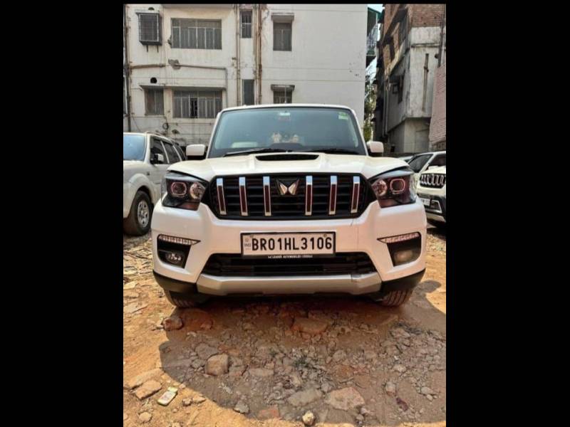 Mahindra Scorpio S11 MT 7S