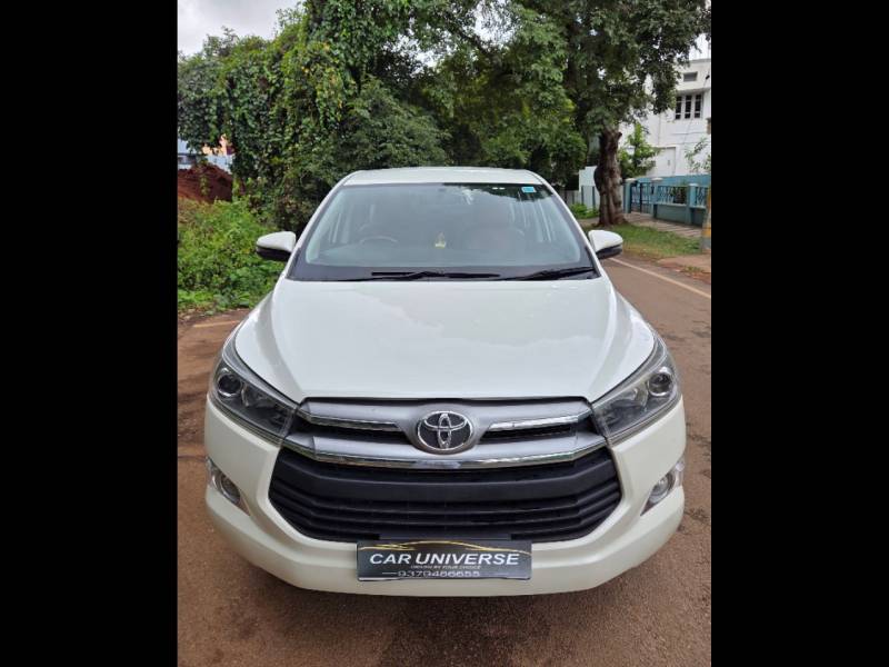 Toyota Innova Crysta 2.4 VX 8 STR