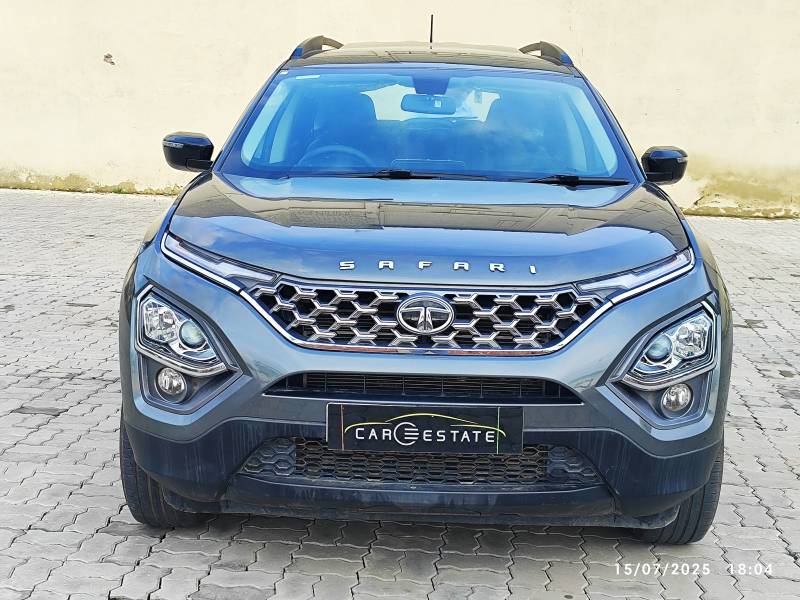 Tata Safari XM