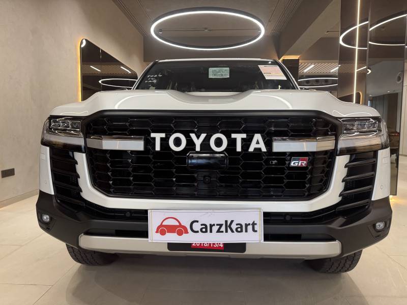 Toyota Land Cruiser GR-S