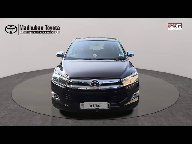 Toyota Innova Crysta 2.8 ZX AT 7 STR