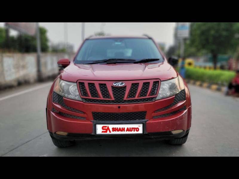 Mahindra XUV500 W8