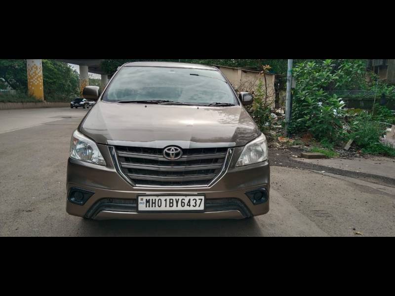 Toyota Innova 2.5 G BS IV 8 STR