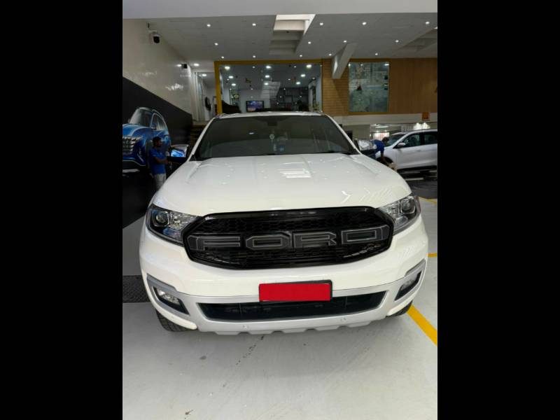 Ford Endeavour Titanium Plus 2.0 4x4 AT