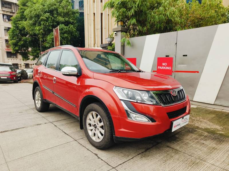 Mahindra XUV500 W10 FWD AT