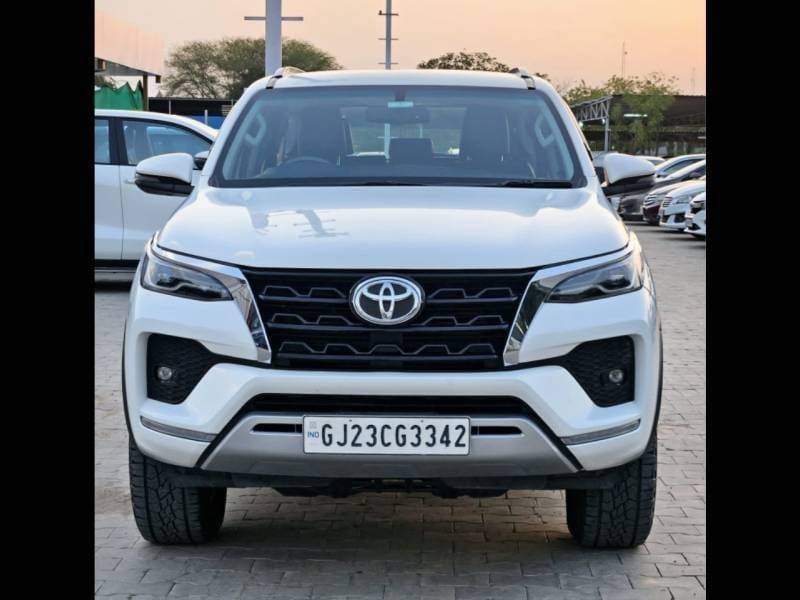 Toyota Fortuner 4X2 MT 2.8 Diesel