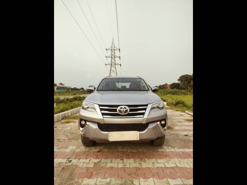 Toyota Fortuner 2.8 4x2 AT