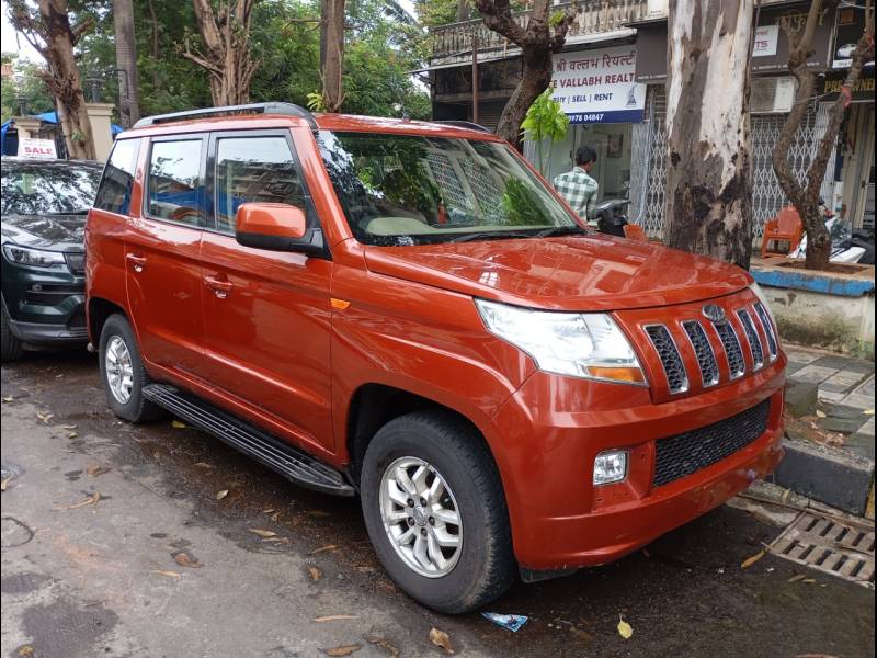 Mahindra TUV300 T8
