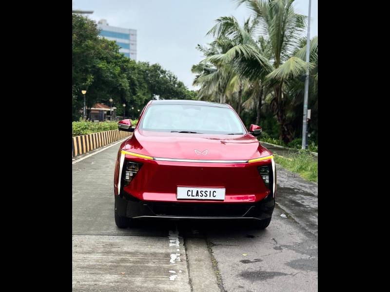 Mahindra XEV 9e Pack Three