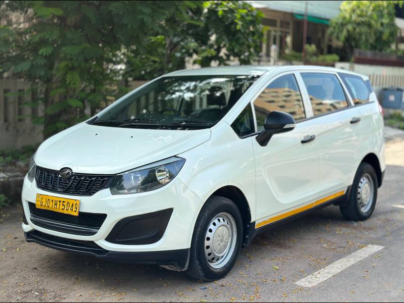 Mahindra Marazzo M6 8 STR