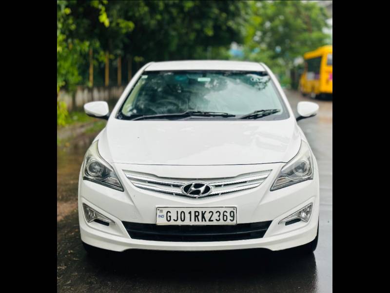 Hyundai Verna Fluidic 1.6 CRDI SX Opt