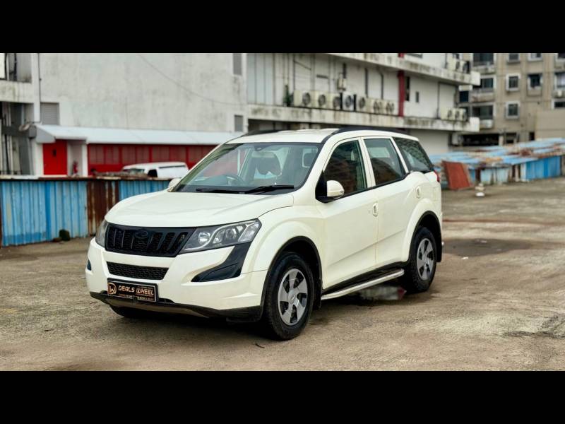 Mahindra XUV500 W6 4 X 2