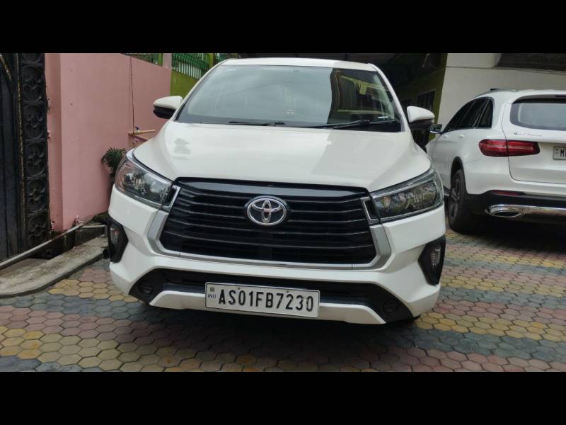 Toyota Innova Crysta 2.4 G Plus 8 STR