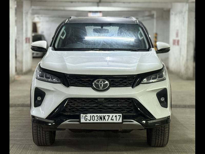 Toyota Fortuner Legender 4X4 AT 2.8 Legender