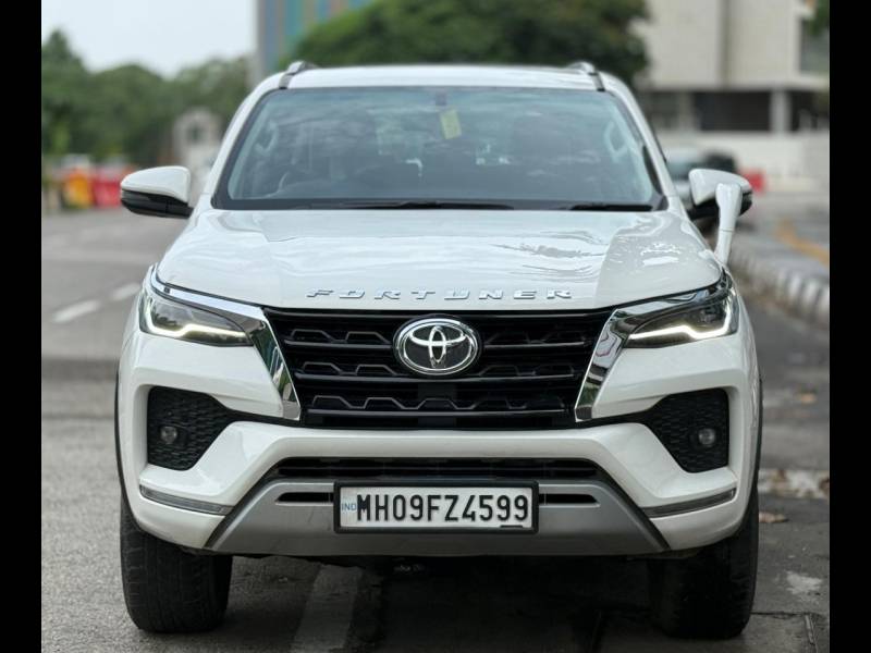 Toyota Fortuner 4x2 AT