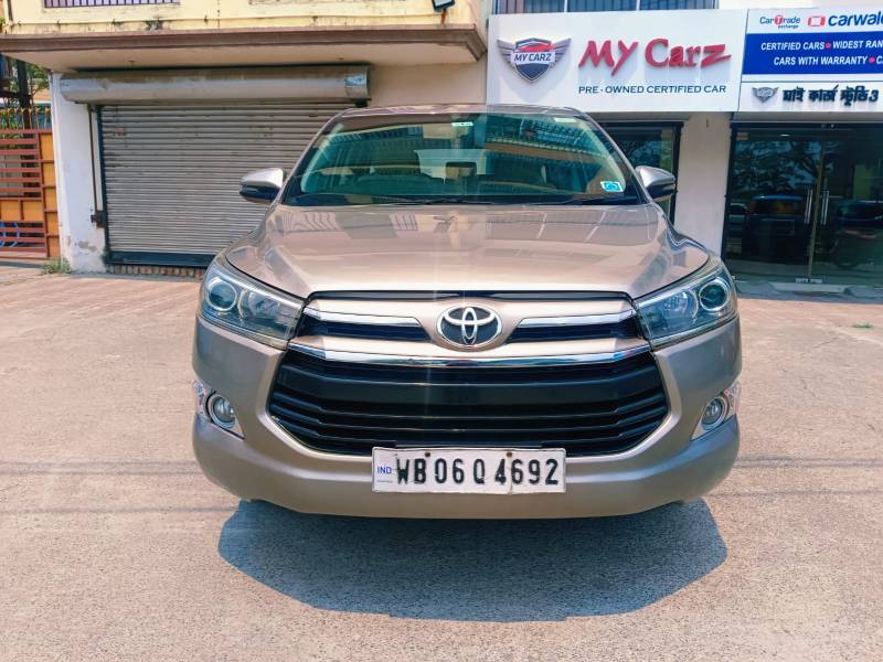 Toyota Innova Crysta 2.4 V Diesel