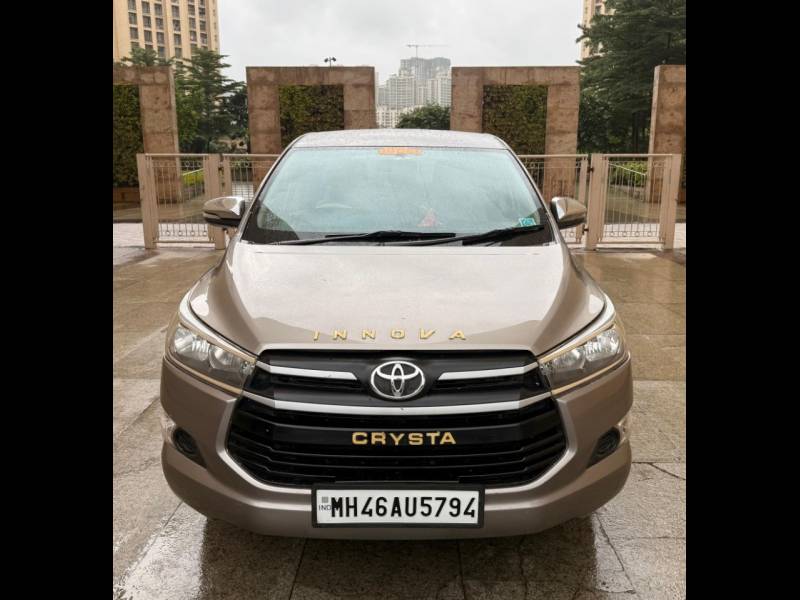 Toyota Innova Crysta 2.4 GX 8 STR