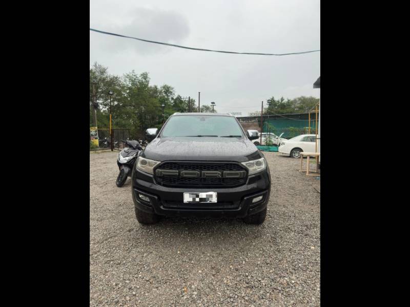 Ford Endeavour Titanium 3.2 4x4 AT