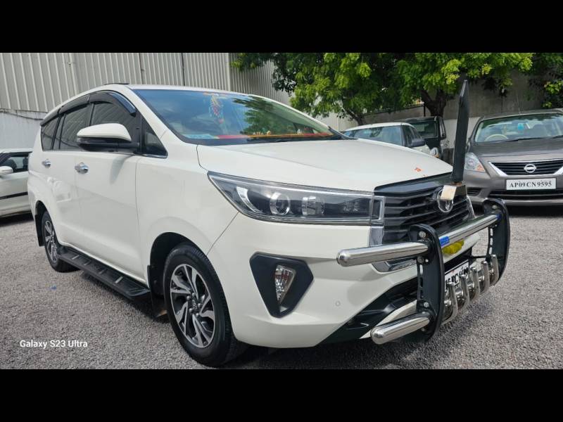 Toyota Innova Crysta 2.4 G 7 STR